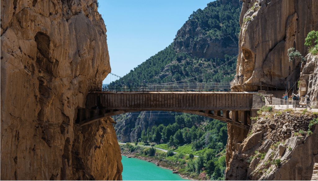 El Caminito del Rey, wandeling van de Koning. Een prachtige wandeling over goed begaanbare paden, door een kloof.